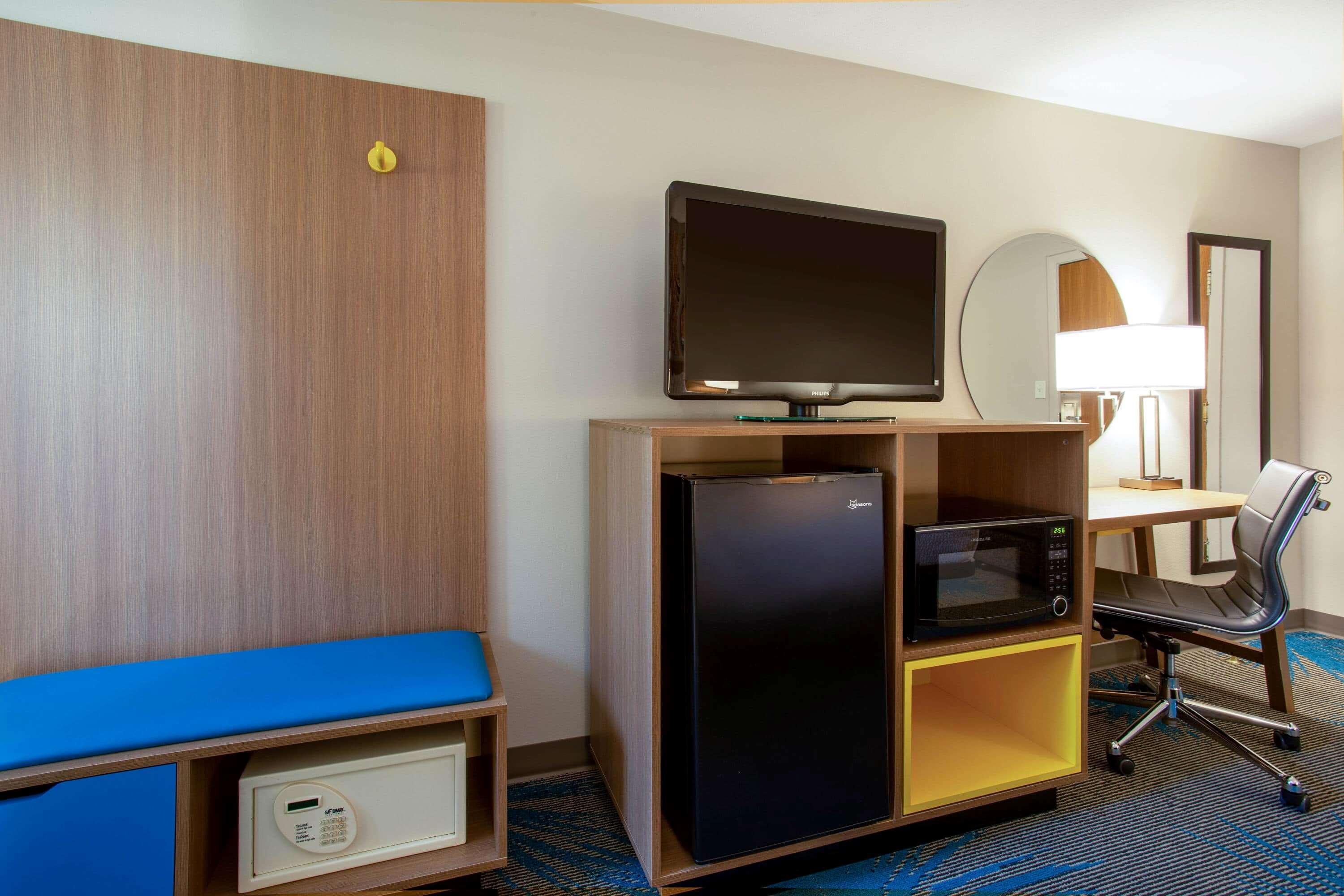 Days Inn By Wyndham Marquette Extérieur photo